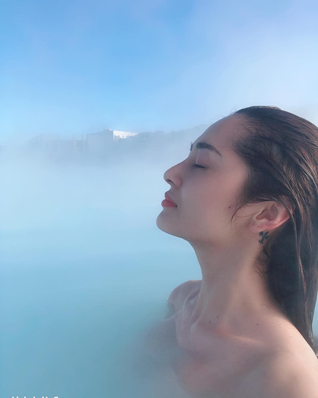 Có gì đặc biệt ở hồ nước nóng mà Bảo Anh vừa check-in một phát là có ngay 120k likes trên Instagram? - Ảnh 2. Có gì đặc biệt ở hồ nước nóng mà Bảo Anh vừa check-in một phát là có ngay 120k likes trên Instagram? - Ảnh 2.