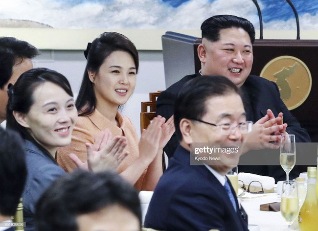 Ngoài phong cách, Đệ nhất phu nhân Triều Tiên còn sở hữu làn da và mái tóc đáng ngưỡng mộ - Ảnh 4.