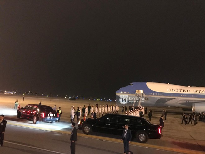 Siêu xe “quái thú” chở Tổng thống Mỹ Donald Trump đã về đến khách sạn Marriott - Ảnh 26.
