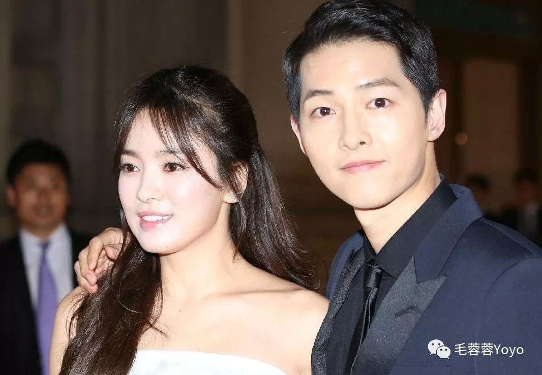 Truyền thông Trung đưa tin Song - Song ly hôn vì Song Joong Ki ngoại tình với chính bạn thân Song Hye Kyo - Ảnh 1. Truyền thông Trung đưa tin Song - Song ly hôn vì Song Joong Ki ngoại tình với chính bạn thân Song Hye Kyo - Ảnh 1.