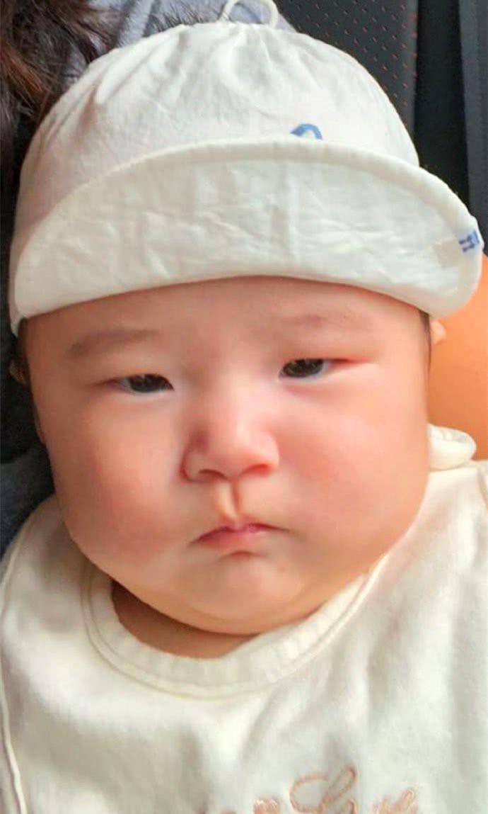 Sau nhiều năm chia tay mỹ nhân gốc Việt, Thiên vương Lê Minh kết hôn với trợ lý kém 20 tuổi khi con gái gần 1 tuổi - Ảnh 5. Sau nhiều năm chia tay mỹ nhân gốc Việt, Thiên vương Lê Minh kết hôn với trợ lý kém 20 tuổi khi con gái gần 1 tuổi - Ảnh 5.