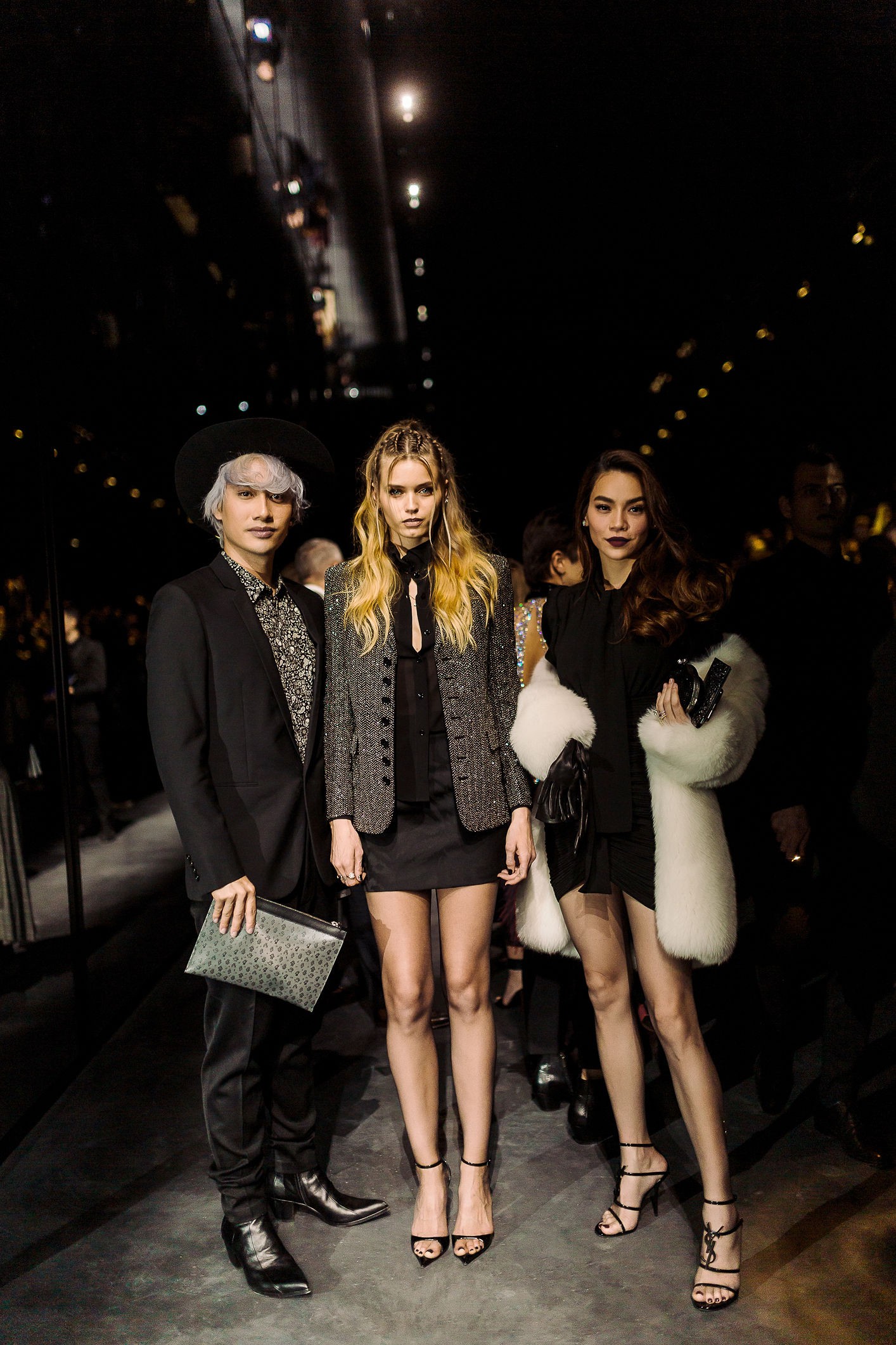Hà Hồ diện áo lông 300 triệu, sánh đôi cùng Lý Quí Khánh đi dự show Saint Laurent tại Paris Fashion Week - Ảnh 4. Hà Hồ diện áo lông 300 triệu, sánh đôi cùng Lý Quí Khánh đi dự show Saint Laurent tại Paris Fashion Week - Ảnh 4.