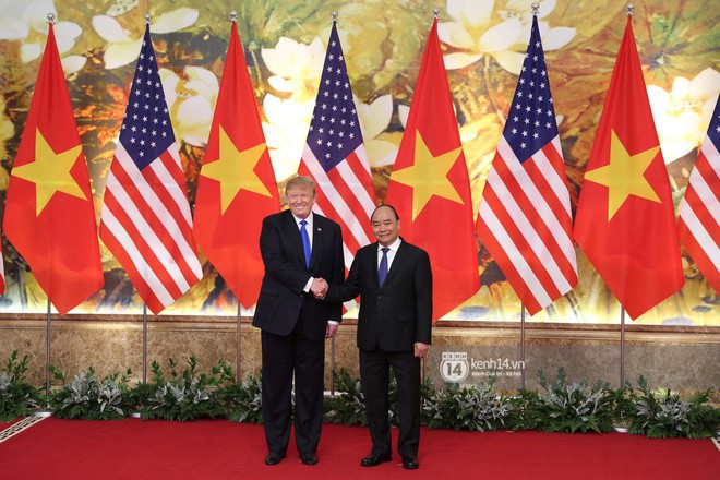 Tổng thống Trump trở về khách sạn sau buổi hội kiến với Tổng bí thư, Chủ tịch nước Nguyễn Phú Trọng và Thủ tướng Nguyễn Xuân Phúc - Ảnh 24.