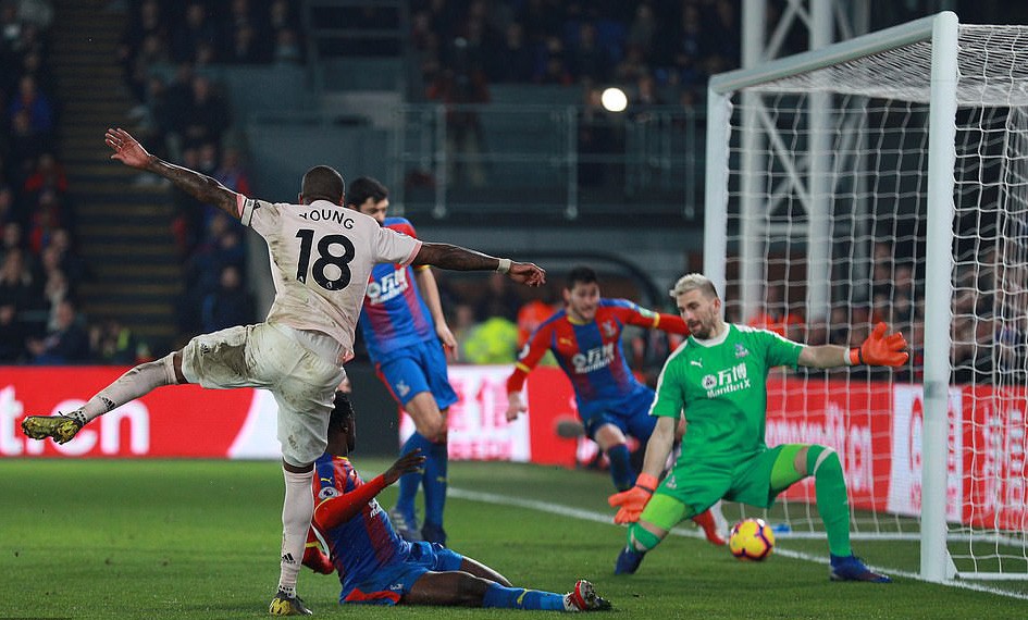 Đánh bại Crystal Palace, HLV Solskjaer lập nên kỷ lục chưa từng có trong lịch sử Man United - Ảnh 7.