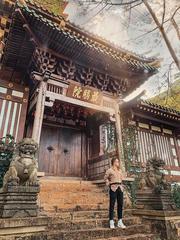 Chưa đi Nhật cũng đừng buồn, Việt Nam có hẳn 3 phiên bản chùa chiền có kiến trúc độc đáo cộp mác xứ sở mặt trời mọc đây này! - Ảnh 8. Chưa đi Nhật cũng đừng buồn, Việt Nam có hẳn 3 phiên bản chùa chiền có kiến trúc độc đáo cộp mác xứ sở mặt trời mọc đây này! - Ảnh 8.