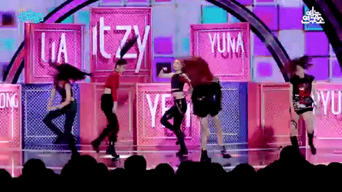 Có ai chiều lòng fan như JYP: Vũ đạo của ITZY đã được thay đổi rồi đây! - Ảnh 2.