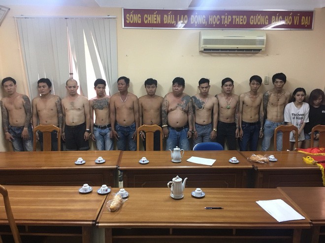 Lời khai chấn động của băng nh&oacute;m d&ugrave;ng vợ, người y&ecirc;u giăng bẫy h&agrave;ng ngh&igrave;n kh&aacute;ch l&agrave;ng chơi ở S&agrave;i G&ograve;n - Ảnh 2.