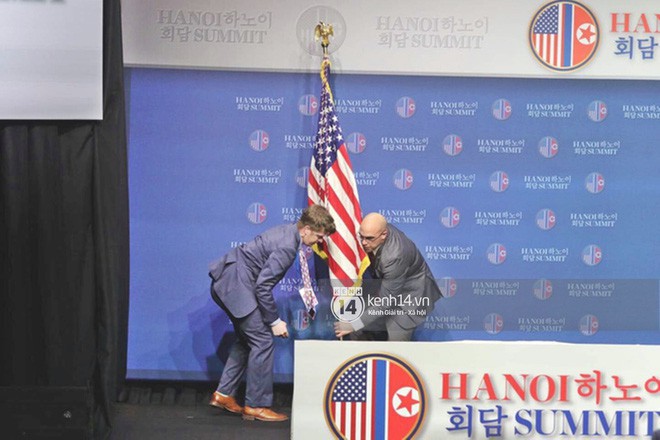 Tổng thống Donald Trump lên chuyên cơ về nước sau khi không đạt được thỏa thuận nào tại thượng đỉnh Mỹ - Triều - Ảnh 6.