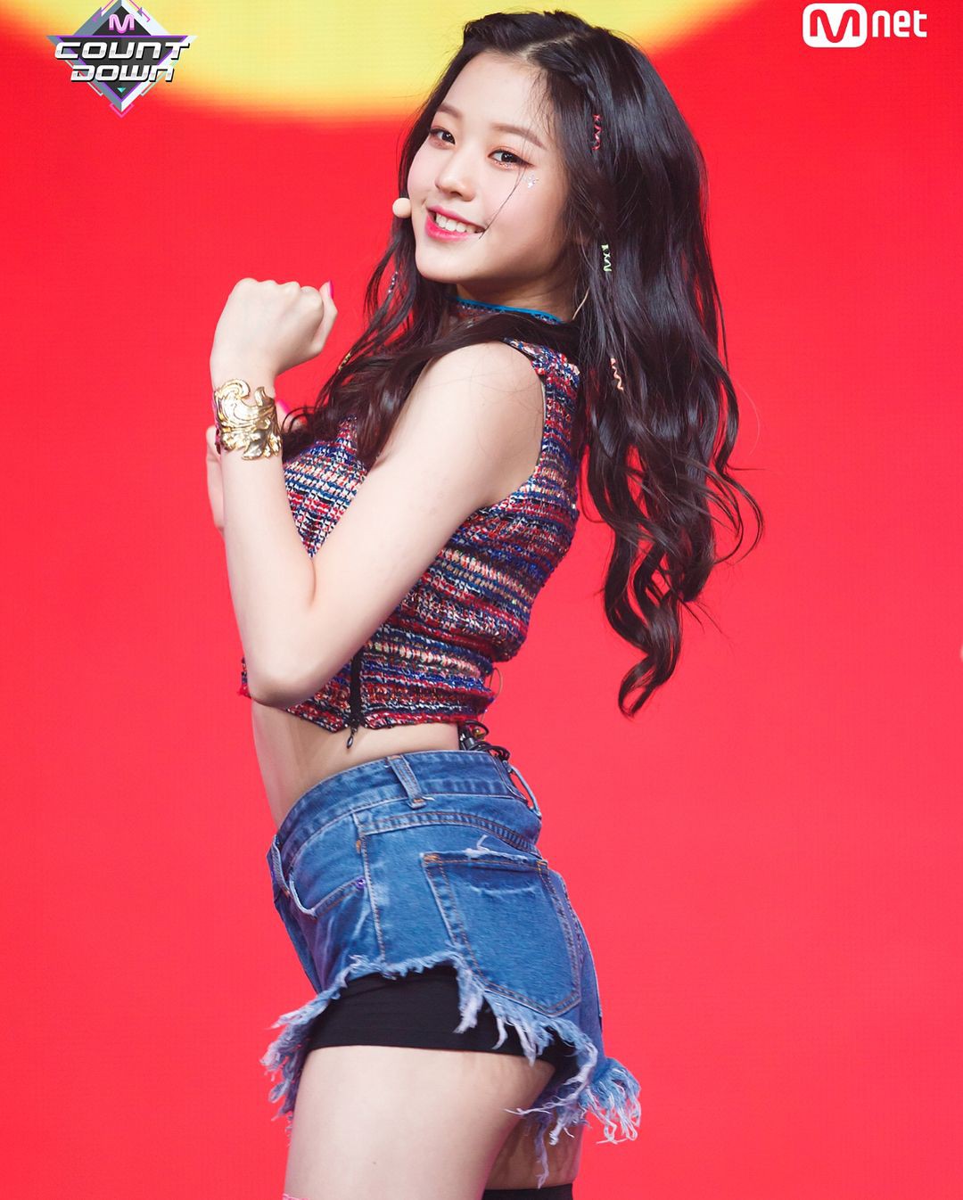 Mỹ nhân tân binh bỗng thành tâm điểm vì body xuất chúng đến mức Jennie (Black Pink) cũng phải há hốc mồm xuýt xoa - Ảnh 12. Mỹ nhân tân binh bỗng thành tâm điểm vì body xuất chúng đến mức Jennie (Black Pink) cũng phải há hốc mồm xuýt xoa - Ảnh 12.