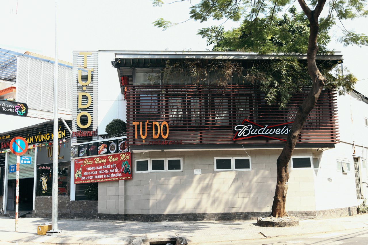 Đây là khoảnh khắc khiến bạn nhận ra Sài Gòn đã chuyển từ đón Tết sang ăn Tết: Quán xá đóng cửa hàng loạt, phố phường bình yên chậm rãi - Ảnh 12. Đây là khoảnh khắc khiến bạn nhận ra Sài Gòn đã chuyển từ đón Tết sang ăn Tết: Quán xá đóng cửa hàng loạt, phố phường bình yên chậm rãi - Ảnh 12.