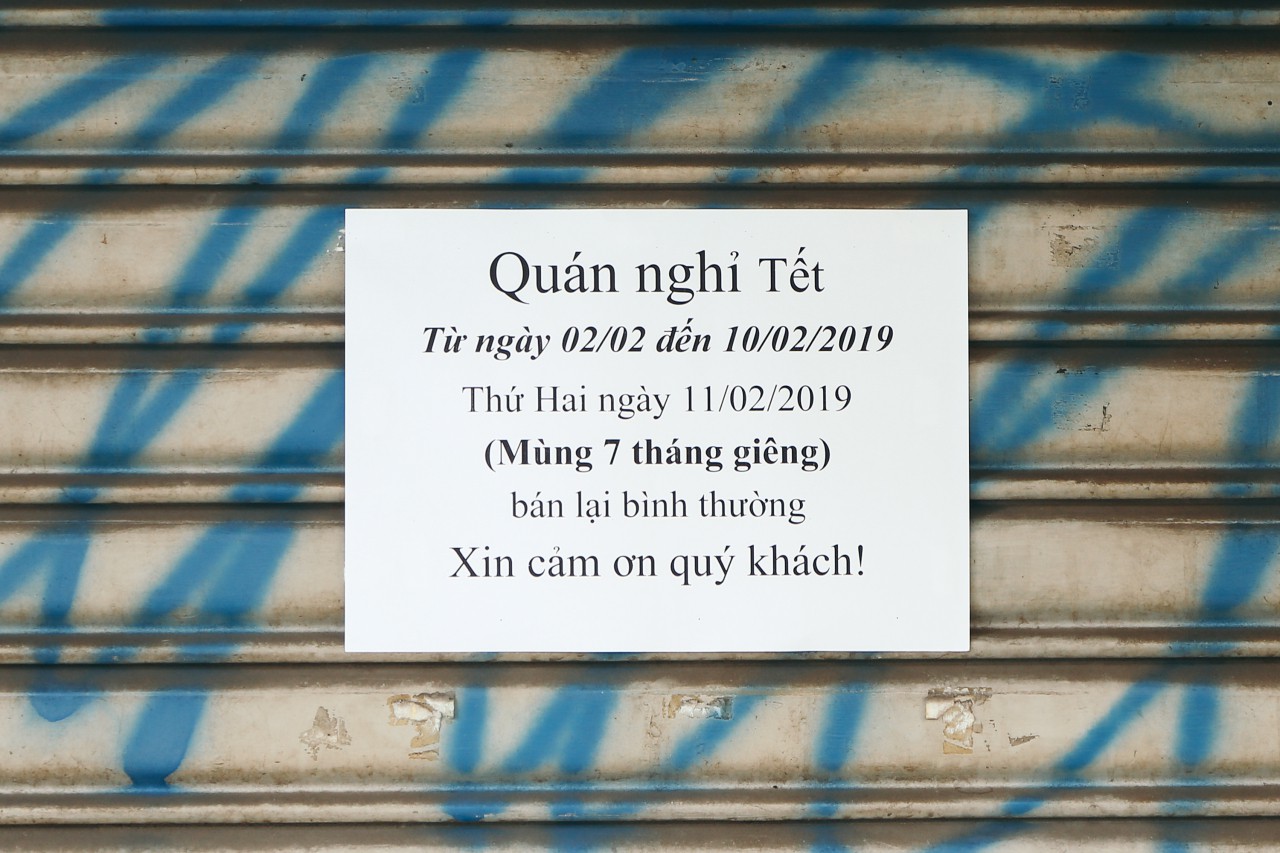 Đây là khoảnh khắc khiến bạn nhận ra Sài Gòn đã chuyển từ đón Tết sang ăn Tết: Quán xá đóng cửa hàng loạt, phố phường bình yên chậm rãi - Ảnh 14. Đây là khoảnh khắc khiến bạn nhận ra Sài Gòn đã chuyển từ đón Tết sang ăn Tết: Quán xá đóng cửa hàng loạt, phố phường bình yên chậm rãi - Ảnh 14.
