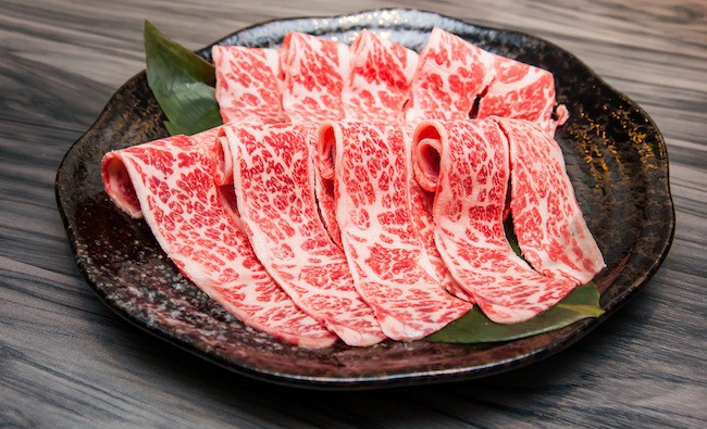 Khám phá thịt bò Kobe được xem là đắt nhất thế giới với giá từ 2 đến 3  triệu cho 400g