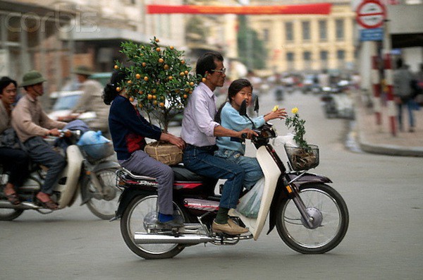 Khám phá Hà Nội ngày Tết những năm 90 qua lăng kính phóng viên nước ngoài - Ảnh 6.