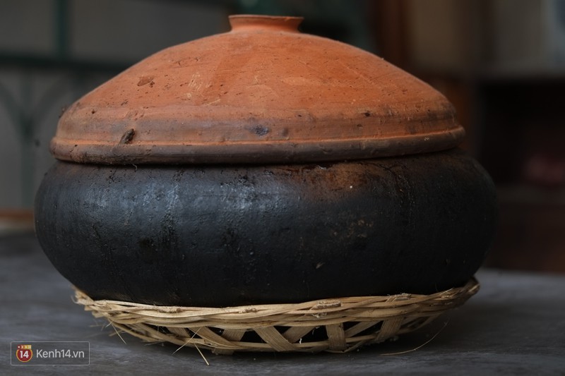 Đập hộp niêu cá kho có giá 1,2 triệu đồng và đây là những lý do khiến món cá kho này đắt đỏ như vậy - Ảnh 2. Đập hộp niêu cá kho có giá 1,2 triệu đồng và đây là những lý do khiến món cá kho này đắt đỏ như vậy - Ảnh 2.