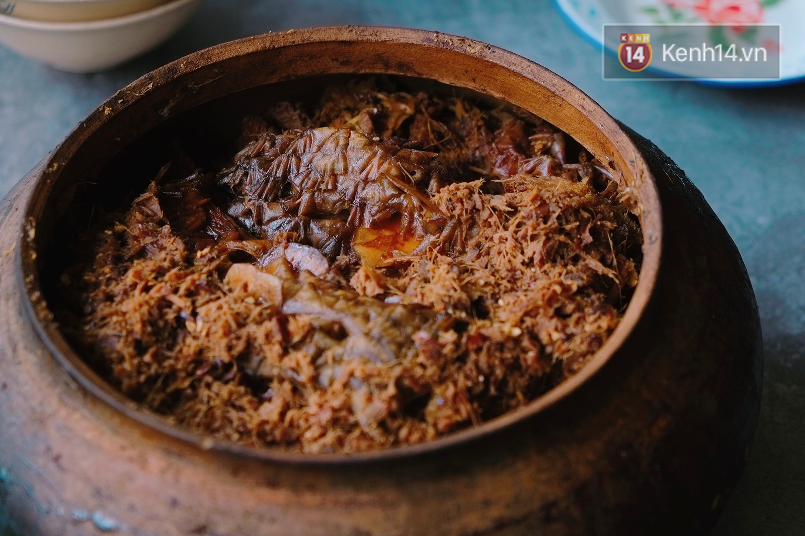 Đập hộp niêu cá kho có giá 1,2 triệu đồng và đây là những lý do khiến món cá kho này đắt đỏ như vậy - Ảnh 5. Đập hộp niêu cá kho có giá 1,2 triệu đồng và đây là những lý do khiến món cá kho này đắt đỏ như vậy - Ảnh 5.