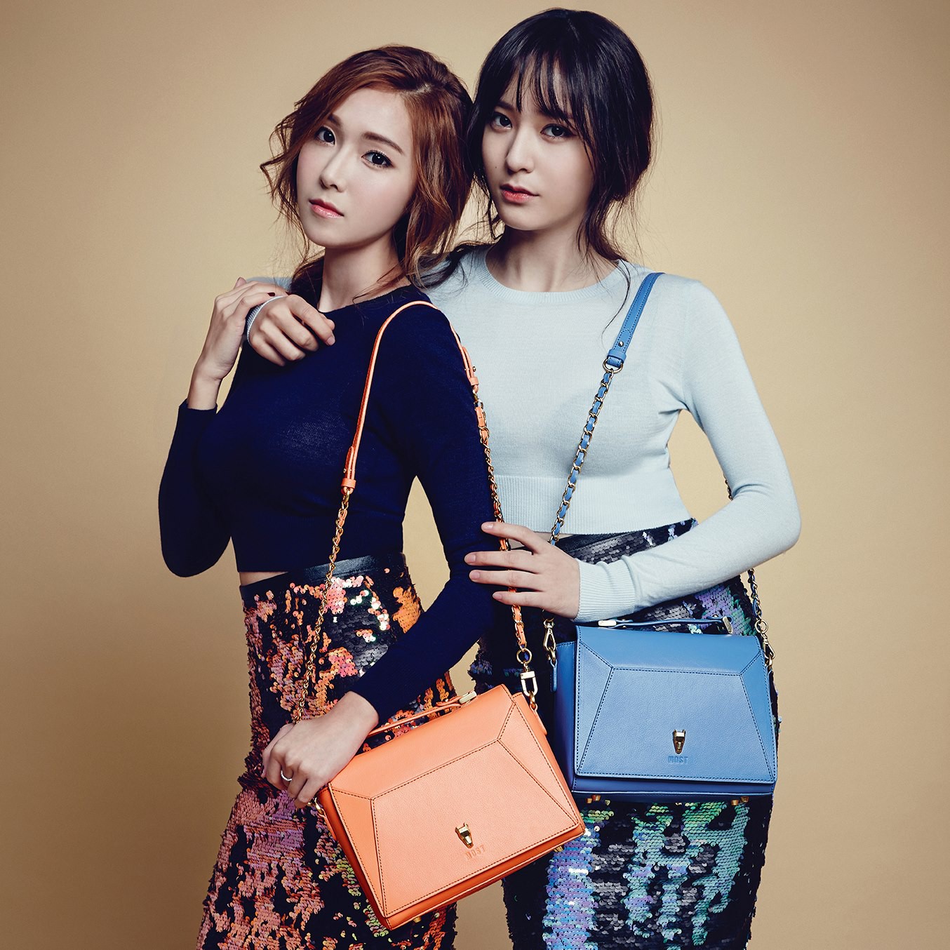 Sau Jessica - Krystal, xuất hiện thêm 1 cặp chị em cùng debut trong 2 nhóm nhạc Kpop đình đám - Ảnh 5. Sau Jessica - Krystal, xuất hiện thêm 1 cặp chị em cùng debut trong 2 nhóm nhạc Kpop đình đám - Ảnh 5.