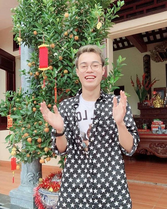 Trang phục Tết của cầu thủ Việt Nam: người cool ngầu, người giản dị - Ảnh 7.