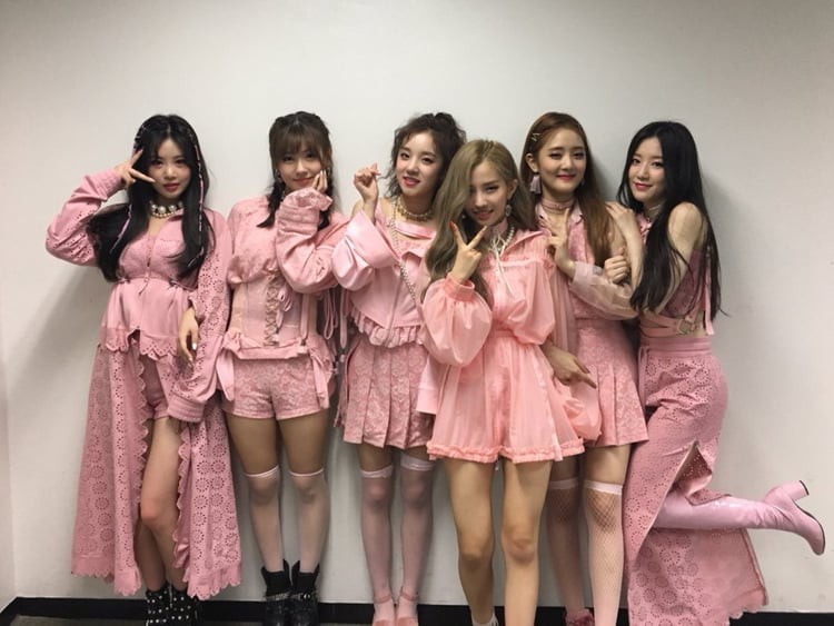 Nhìn lại 8 cột mốc đáng nhớ trong năm 2018 giúp các nhóm nhạc nữ Kpop toả sáng rực rỡ hơn bao giờ hết - Ảnh 10. Nhìn lại 8 cột mốc đáng nhớ trong năm 2018 giúp các nhóm nhạc nữ Kpop toả sáng rực rỡ hơn bao giờ hết - Ảnh 10.