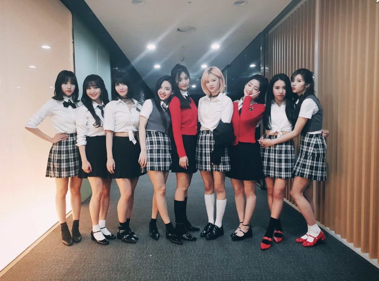 Nhìn lại 8 cột mốc đáng nhớ trong năm 2018 giúp các nhóm nhạc nữ Kpop toả sáng rực rỡ hơn bao giờ hết - Ảnh 13. Nhìn lại 8 cột mốc đáng nhớ trong năm 2018 giúp các nhóm nhạc nữ Kpop toả sáng rực rỡ hơn bao giờ hết - Ảnh 13.