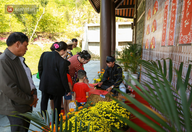 Người dân hào hứng với “Lễ hội Thần tài” cầu may mắn đầu năm mới ở Đà Nẵng - Ảnh 10.