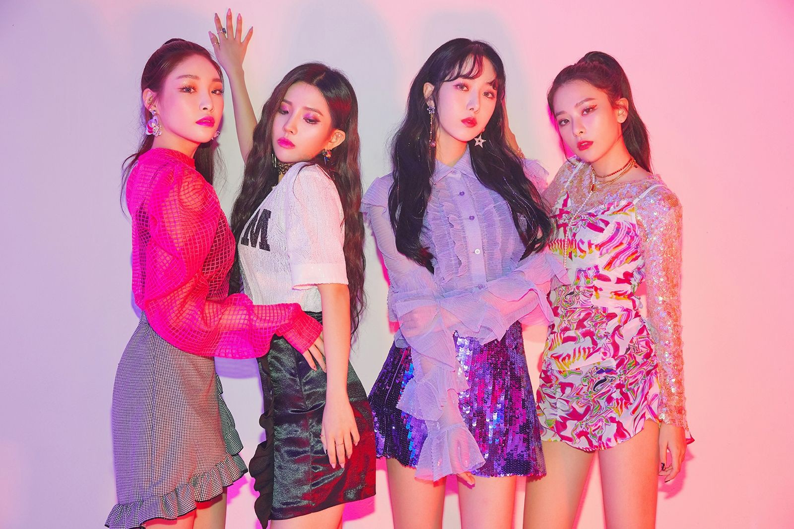 Đây chính là nữ ca sĩ solo được săn đón kết hợp nhất Kpop thời gian qua - Ảnh 6. Đây chính là nữ ca sĩ solo được săn đón kết hợp nhất Kpop thời gian qua - Ảnh 6.