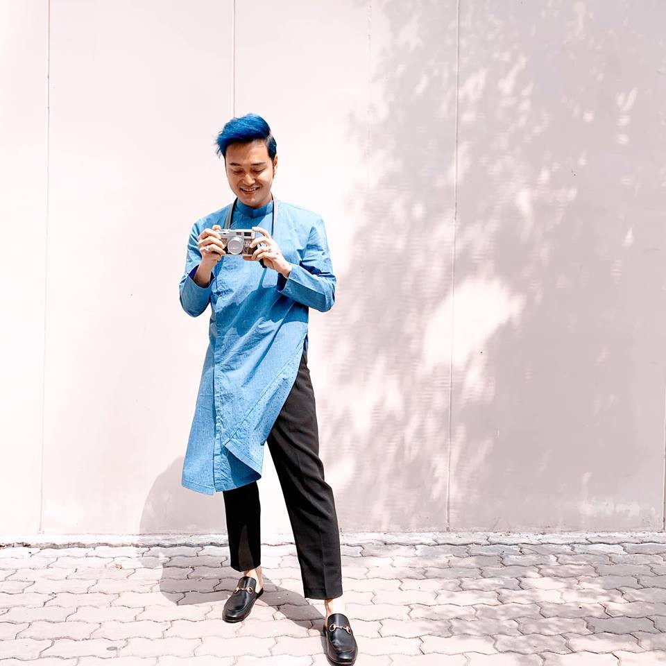 Ngắm dàn nam nhân sáng choang này phải gật gù: Các chàng nào có thua kém gì phe chị em khi diện áo dài cách tân! - Ảnh 9. Ngắm dàn nam nhân sáng choang này phải gật gù: Các chàng nào có thua kém gì phe chị em khi diện áo dài cách tân! - Ảnh 9.