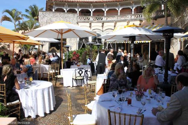 Bên trong khu nghỉ dưỡng Mar a Lago xa xỉ của Tổng thống Trump - Ảnh 7. Bên trong khu nghỉ dưỡng Mar a Lago xa xỉ của Tổng thống Trump - Ảnh 7.