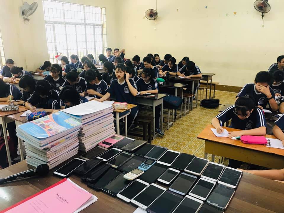 Nhờ cách làm bá đạo này, giáo viên đã khiến đám học trò bất lực trong việc quay cóp! - Ảnh 1. Nhờ cách làm bá đạo này, giáo viên đã khiến đám học trò bất lực trong việc quay cóp! - Ảnh 1.