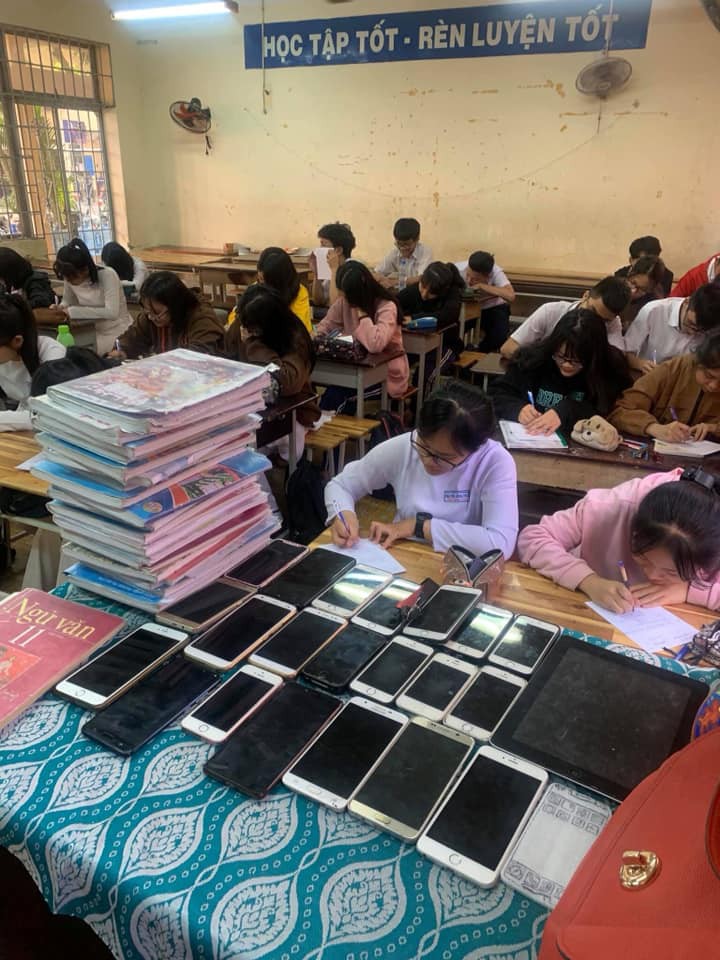 Nhờ cách làm bá đạo này, giáo viên đã khiến đám học trò bất lực trong việc quay cóp! - Ảnh 2. Nhờ cách làm bá đạo này, giáo viên đã khiến đám học trò bất lực trong việc quay cóp! - Ảnh 2.