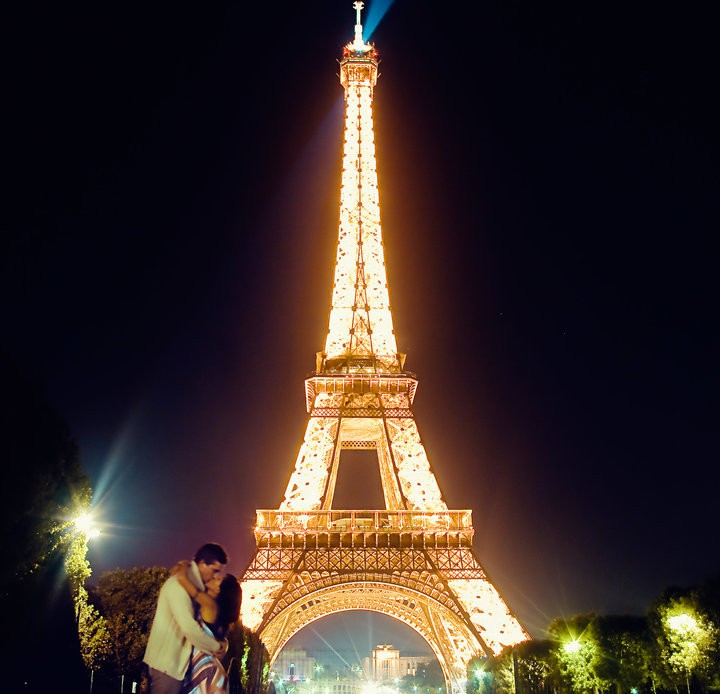 Chụp hình tháp Eiffel vào buổi tối có thể khiến bạn... bị kiện ra toà, và đây là lí do! - Ảnh 5. Chụp hình tháp Eiffel vào buổi tối có thể khiến bạn... bị kiện ra toà, và đây là lí do! - Ảnh 5.