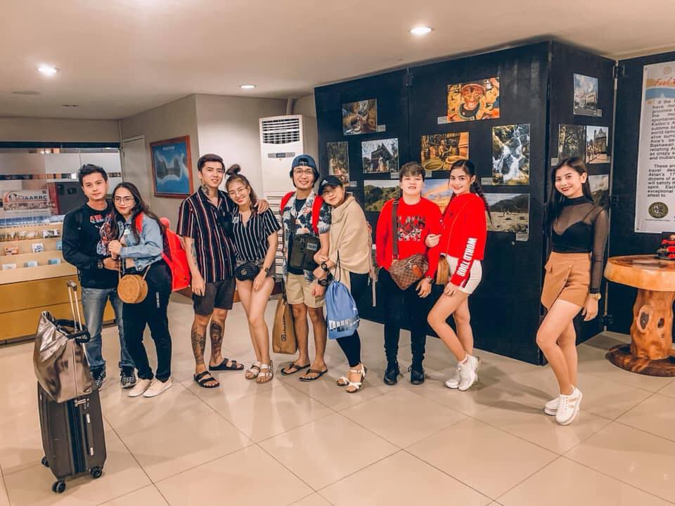 Đỉnh cao của bình thản là khi cô đơn nhưng vẫn du lịch cùng 4 cặp đôi siêu hạnh phúc - Ảnh 6. Đỉnh cao của bình thản là khi cô đơn nhưng vẫn du lịch cùng 4 cặp đôi siêu hạnh phúc - Ảnh 6.