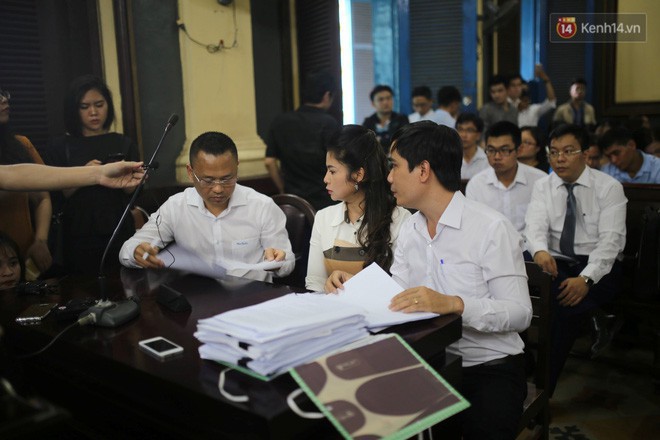 Hoãn phiên tòa ly hôn của vợ chồng vua cà phê Trung Nguyên, làm rõ 2.102 tỷ của bà Thảo trong ngân hàng - Ảnh 8.