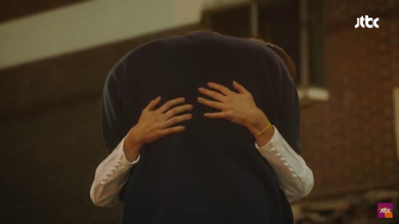 Nhìn Nam Joo Hyuk và Han Ji Min trong “Dazzling” mới thấy, không phải lúc nào công thức chàng cao kều và nàng nấm lùn cũng dễ thương - Ảnh 5. Nhìn Nam Joo Hyuk và Han Ji Min trong “Dazzling” mới thấy, không phải lúc nào công thức chàng cao kều và nàng nấm lùn cũng dễ thương - Ảnh 5.