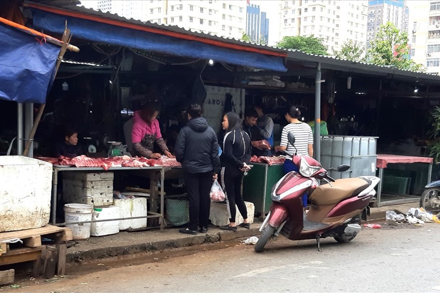 Người tiêu dùng e ngại, giá lợn thương phẩm vẫn không “hạ nhiệt” - Ảnh 1. Người tiêu dùng e ngại, giá lợn thương phẩm vẫn không “hạ nhiệt” - Ảnh 1.