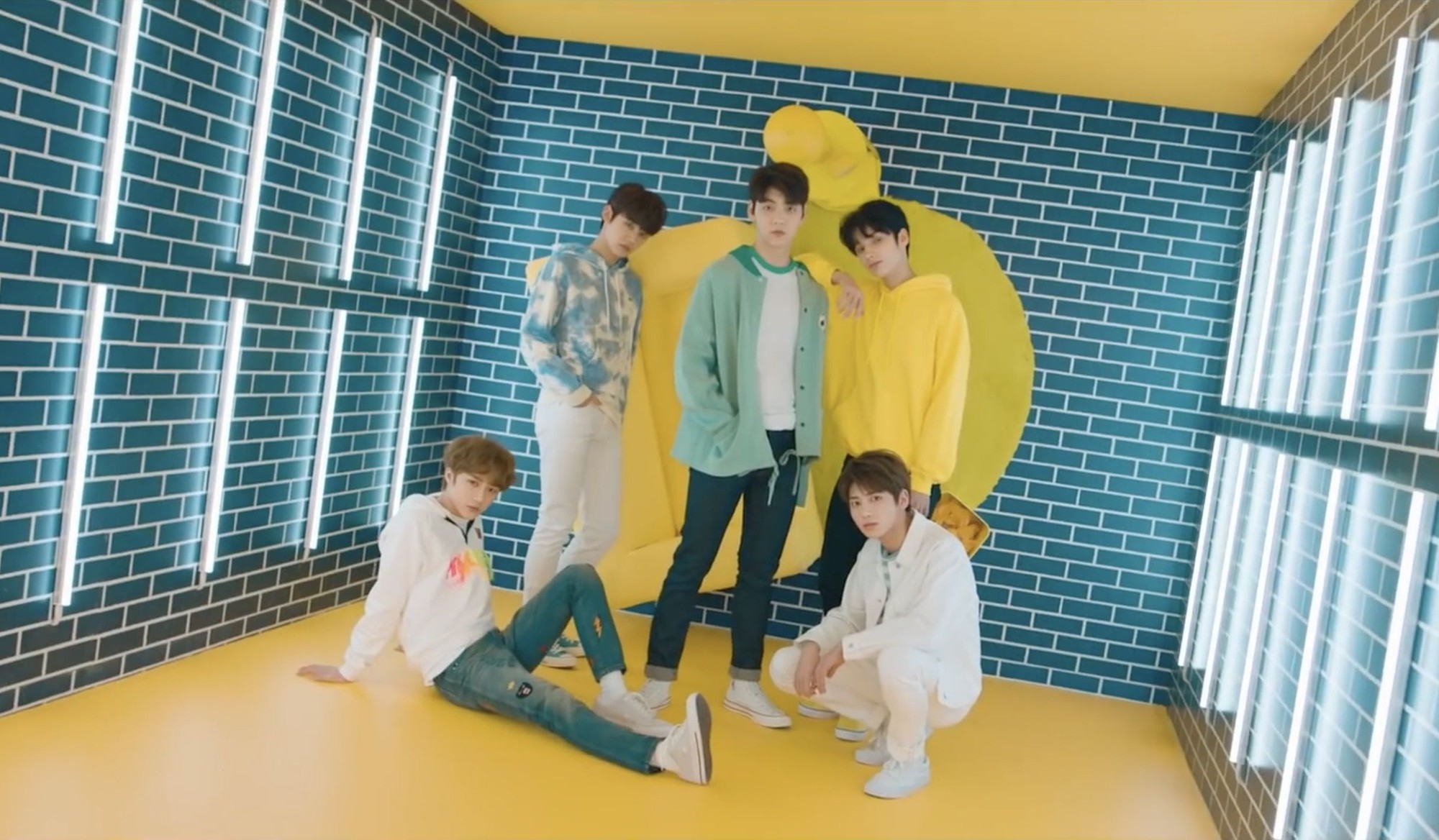 txt-crown-video-1552233612510345145175.jpg