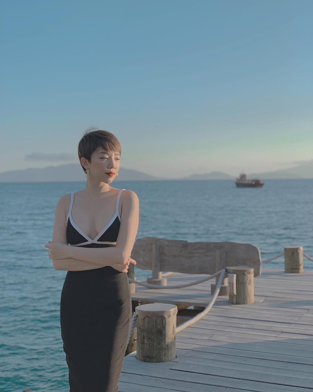 Cứ tưá»ng là nưá»c ngoà i nhưng hoá ra thiên ÄÆ°á»ng trong vắt mà Tóc Tiên vừa check-in lại á» Viá»t Nam - Ảnh 4.