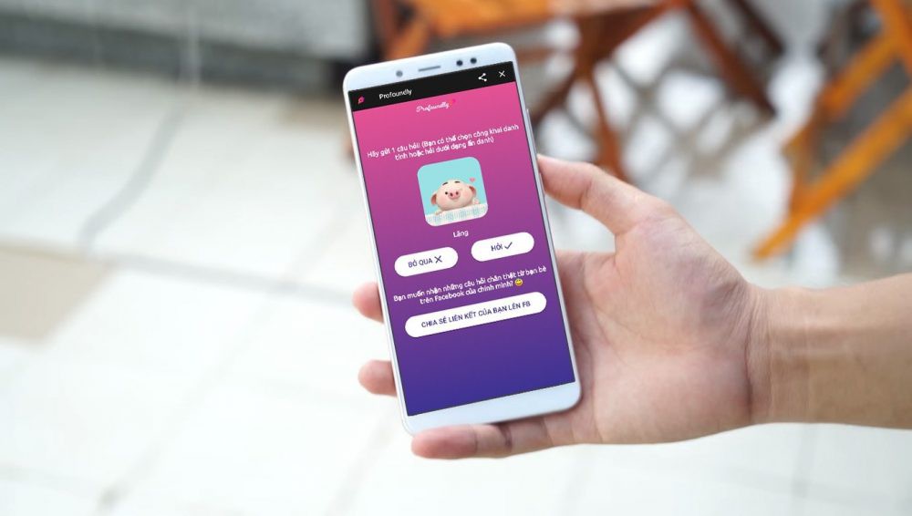 Tr&ograve; hỏi đ&aacute;p Profoundly đang hot tr&ecirc;n Facebook bị b&oacute;c mẽ: Kh&ocirc;ng hề ẩn danh, l&agrave;m lộ danh t&iacute;nh dễ như bỡn - Ảnh 1.