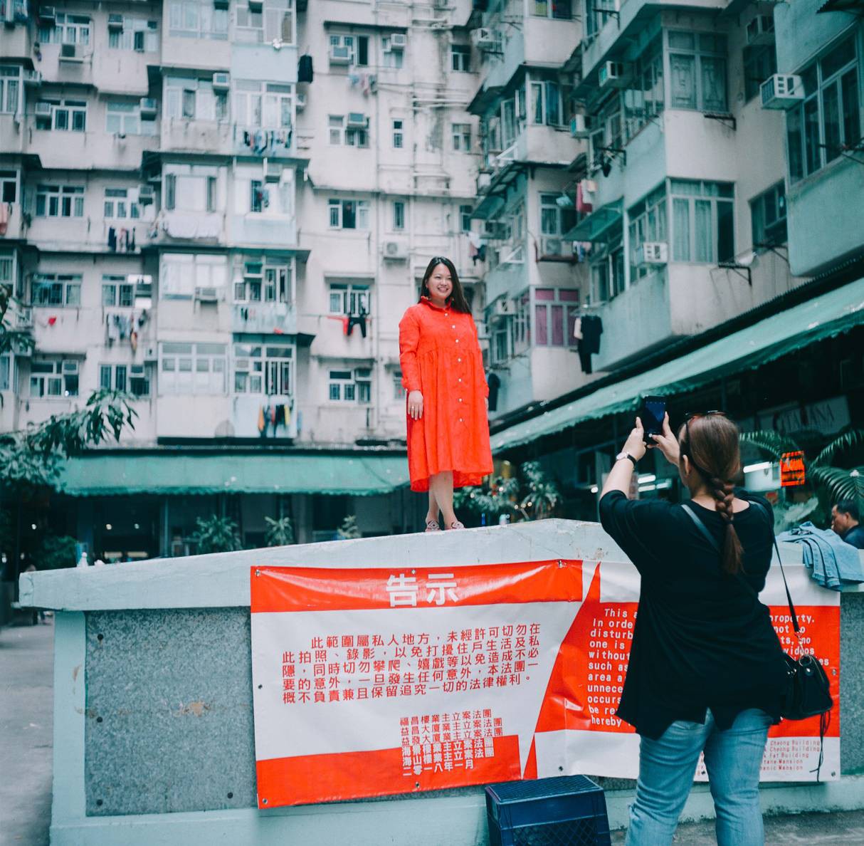 Có một Hong Kong tràn ngập mĩ cảm điện ảnh qua lăng kính của nhiếp ảnh gia người Đài Loan - Ảnh 8. Có một Hong Kong tràn ngập mĩ cảm điện ảnh qua lăng kính của nhiếp ảnh gia người Đài Loan - Ảnh 8.