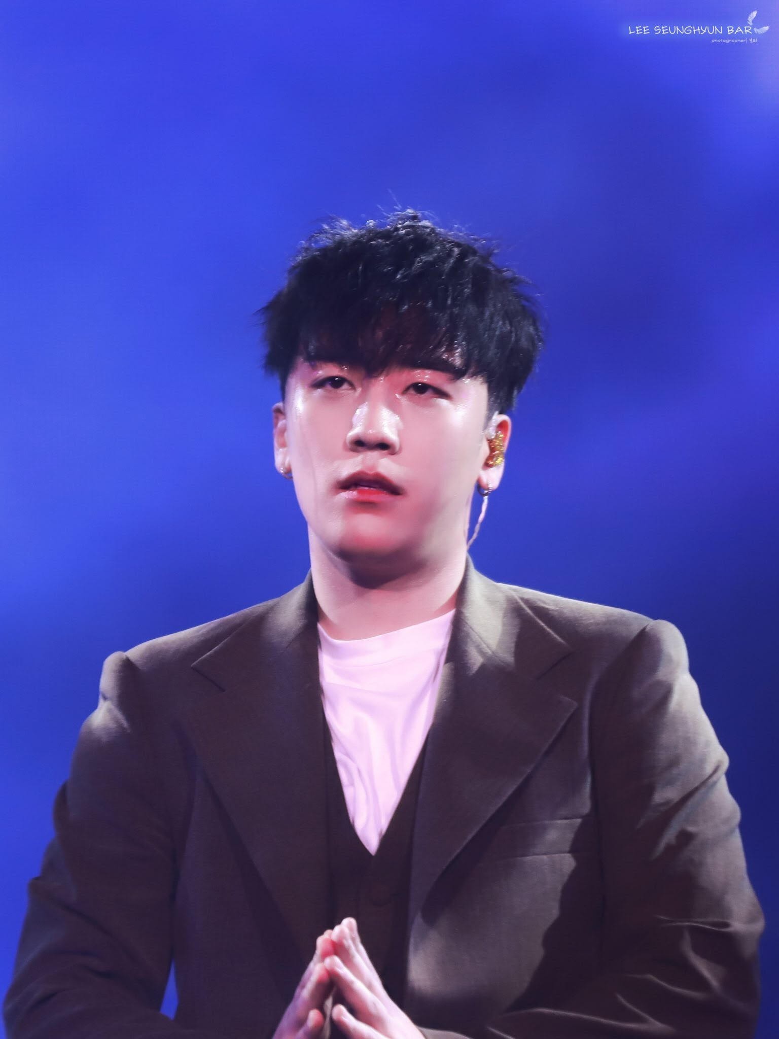 Lần cuối đứng trên sân khấu, Seungri đã khóc và nói lời xin lỗi với fan như thế nào trước cơn bão scandal? - Ảnh 3. Lần cuối đứng trên sân khấu, Seungri đã khóc và nói lời xin lỗi với fan như thế nào trước cơn bão scandal? - Ảnh 3.