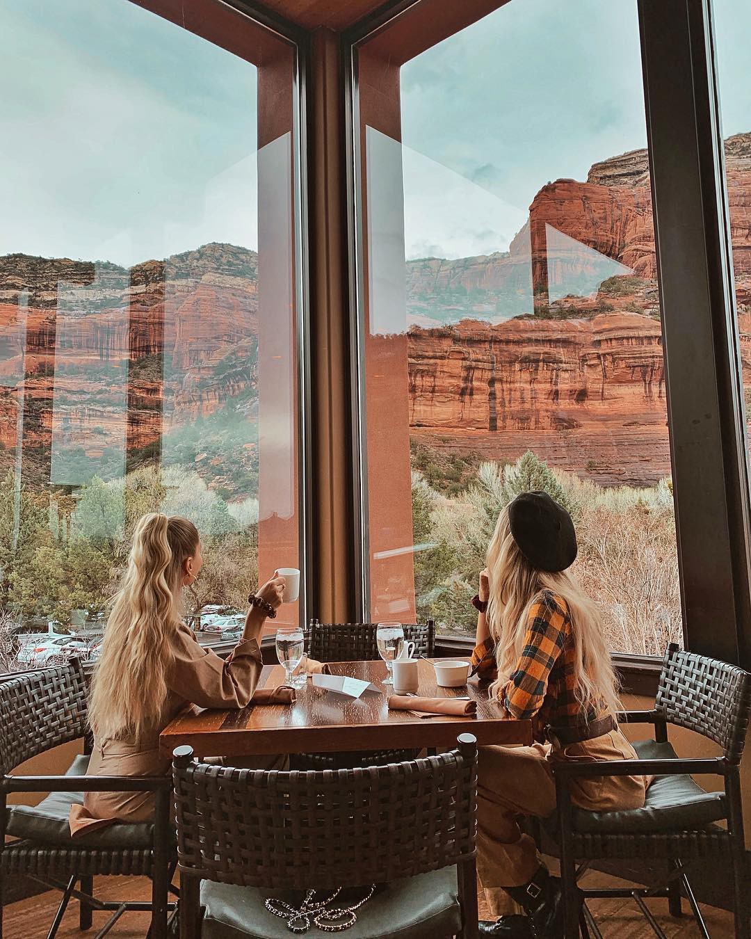 Không chỉ đẹp mắt, địa điểm Châu Bùi vừa check-in trên Instagram còn được mệnh danh là sân sau của giới thượng lưu Hollywood - Ảnh 13. Không chỉ đẹp mắt, địa điểm Châu Bùi vừa check-in trên Instagram còn được mệnh danh là sân sau của giới thượng lưu Hollywood - Ảnh 13.