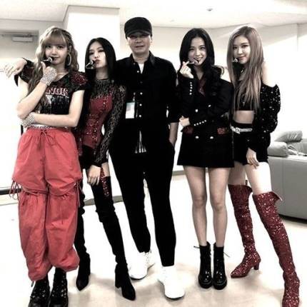 BLACKPINK nhận tin vui vượt kỉ lục BTS trước thềm comeback, nhưng sao fan vẫn cứ mãi lo cho số phận của nhóm - Ảnh 4.