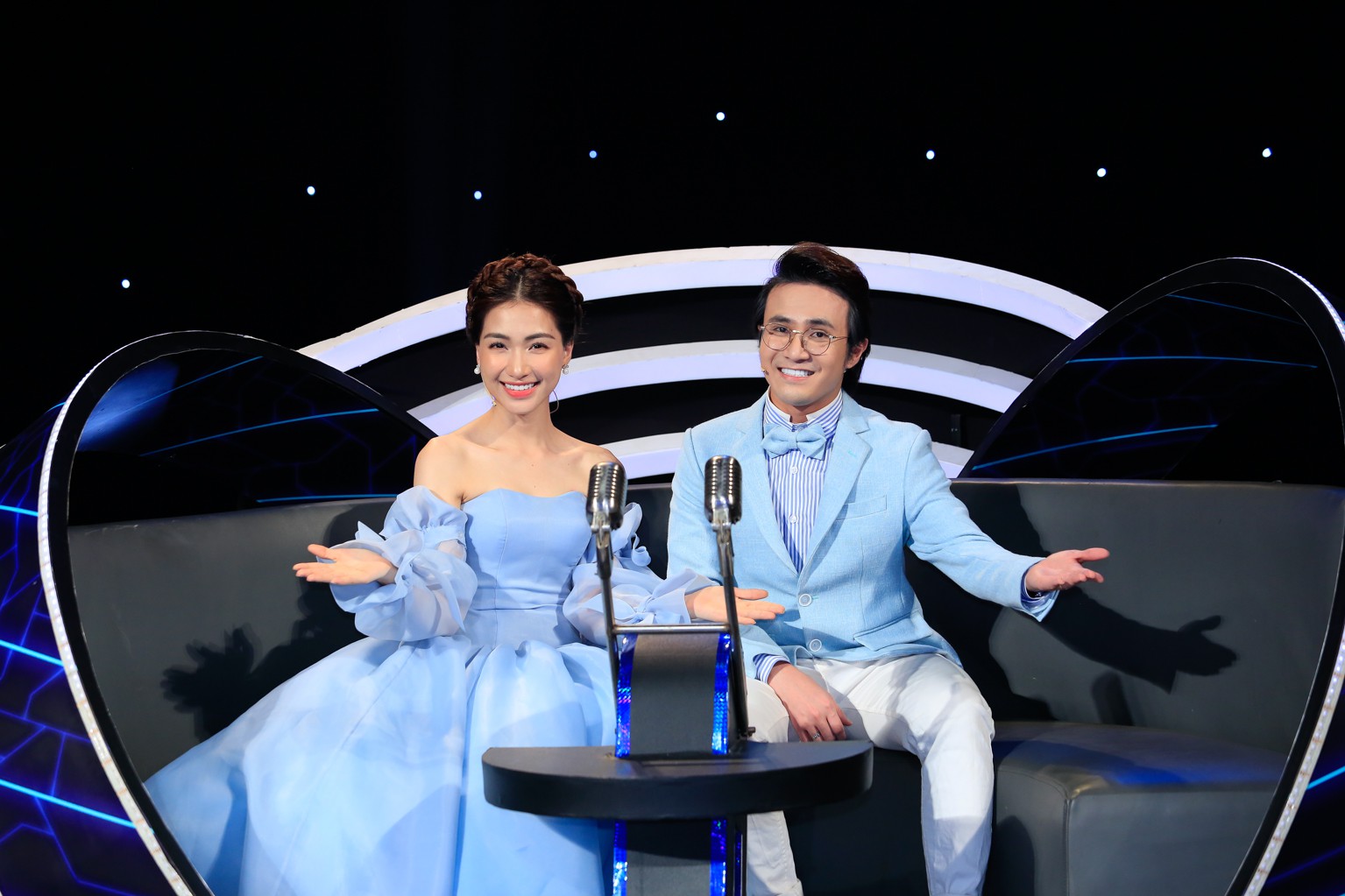 Tuyệt đỉnh song ca nhí: 2 tiểu Hòa Minzy khiến khán giả nổi da gà - Ảnh 1. Tuyệt đỉnh song ca nhí: 2 tiểu Hòa Minzy khiến khán giả nổi da gà - Ảnh 1.