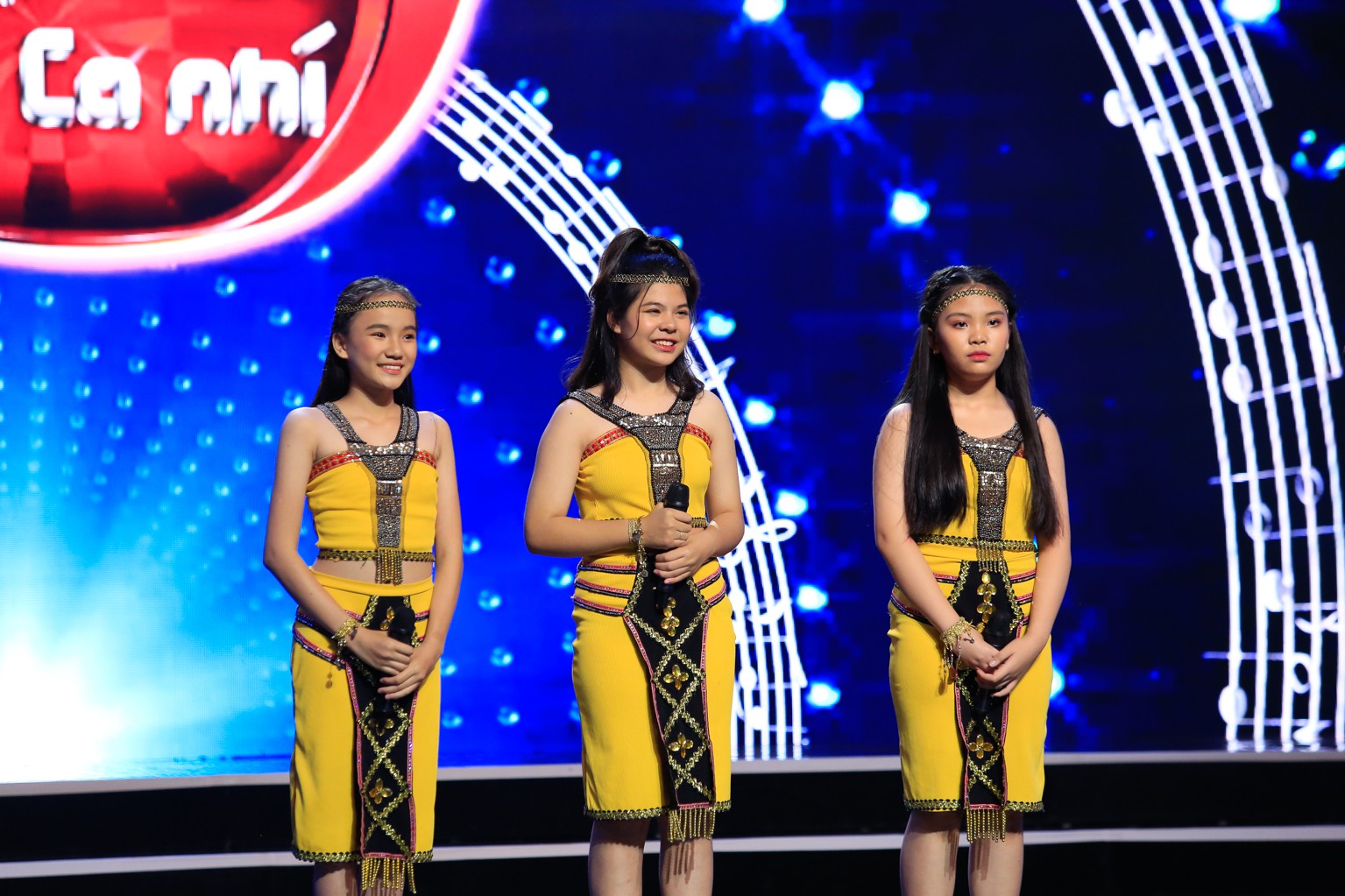Tuyệt đỉnh song ca nhí: 2 tiểu Hòa Minzy khiến khán giả nổi da gà - Ảnh 9. Tuyệt đỉnh song ca nhí: 2 tiểu Hòa Minzy khiến khán giả nổi da gà - Ảnh 9.