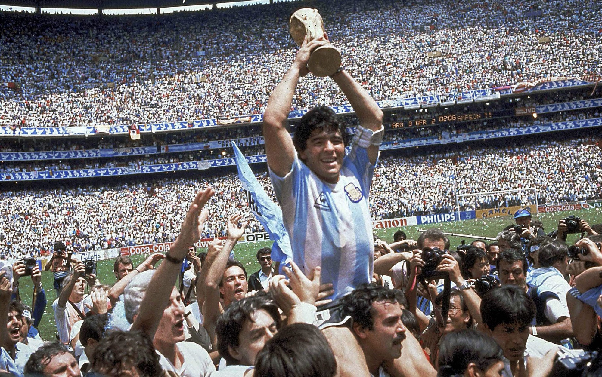 Đất nước Argentina tự hào về Messi, nhưng Ronaldo là quái vật kiêm thầy phù thuỷ - Ảnh 2. Đất nước Argentina tự hào về Messi, nhưng Ronaldo là quái vật kiêm thầy phù thuỷ - Ảnh 2.