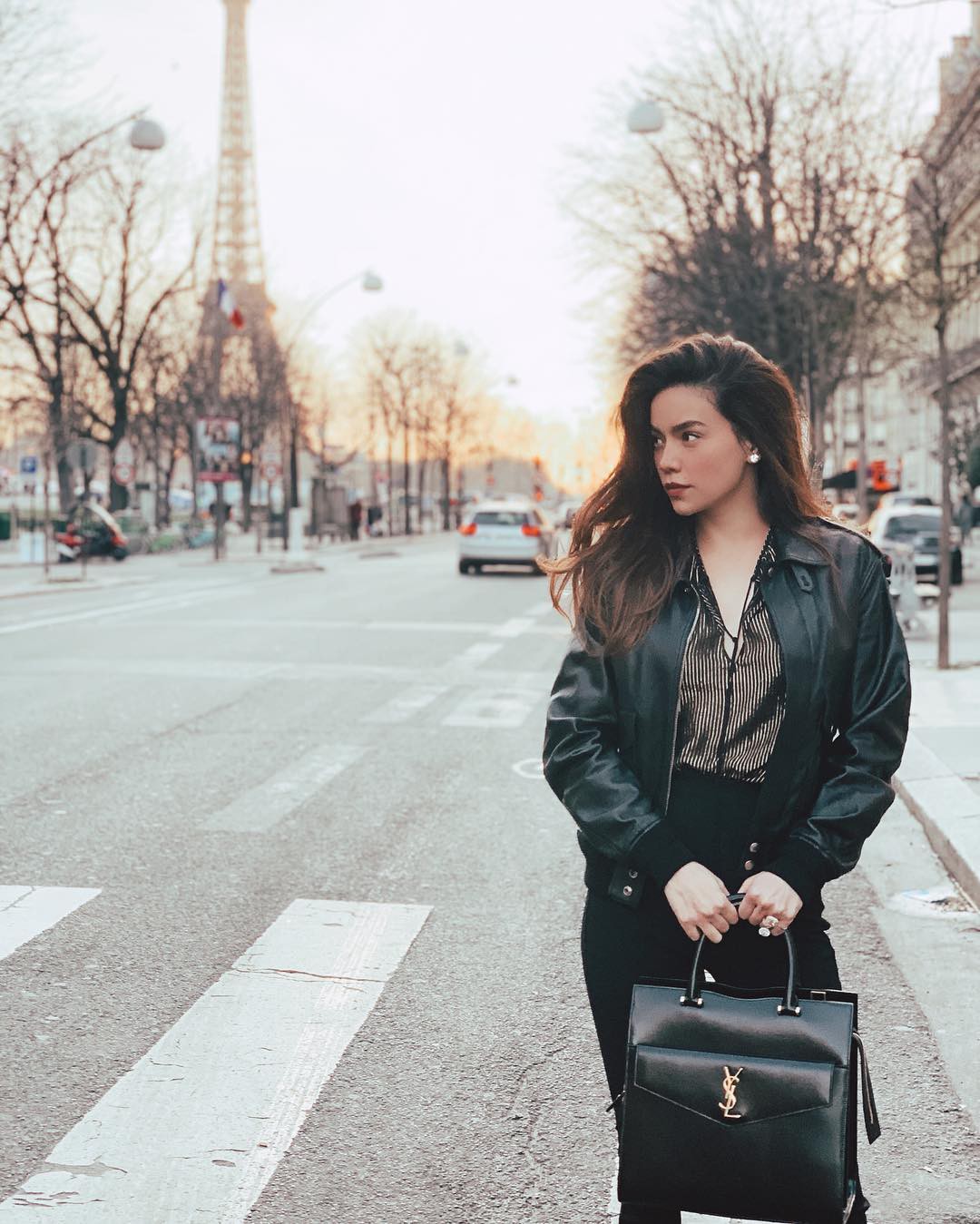 Từ ca sĩ, hot girl cho đến hội rich kids, ai cũng đổ xô đến Paris check-in nhiệt tình trong những ngày vừa qua - Ảnh 1. Từ ca sĩ, hot girl cho đến hội rich kids, ai cũng đổ xô đến Paris check-in nhiệt tình trong những ngày vừa qua - Ảnh 1.