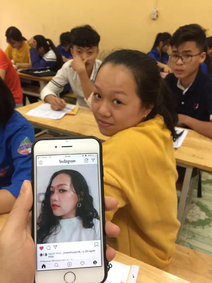 Con gái lúc đi chơi và khi đi học: Ảo thôi đừng ảo quá! - Ảnh 3. Con gái lúc đi chơi và khi đi học: Ảo thôi đừng ảo quá! - Ảnh 3.
