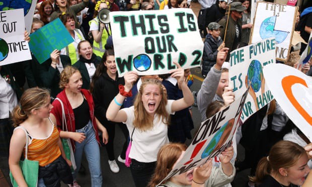 Ảnh: 10.000 người trẻ trên toàn thế giới đang tuần hành vì môi trường với những khẩu hiệu siêu sáng tạo - Ảnh 6.