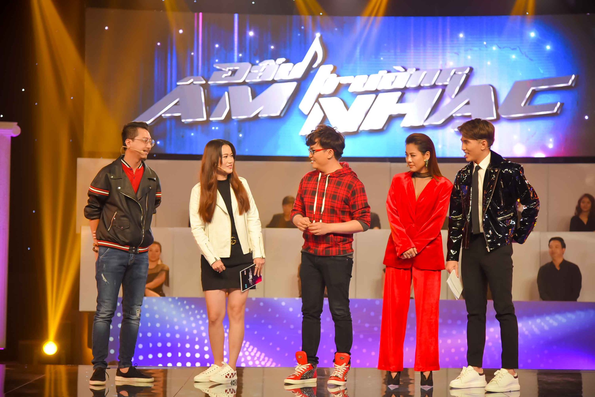 Bị chê béo khi dẫn gameshow, Will phản hồi như thế nào? - Ảnh 8. Bị chê béo khi dẫn gameshow, Will phản hồi như thế nào? - Ảnh 8.