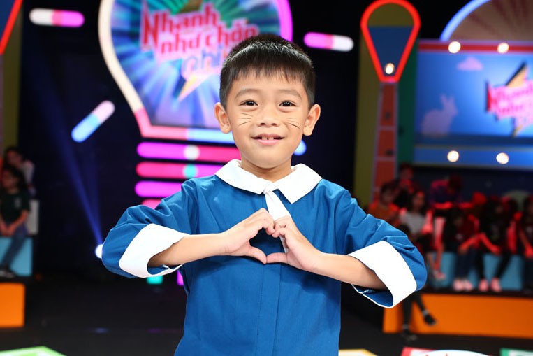 Nhanh như chớp nhí: Phở - Ngọc Thảo nhí nhố, nhõng nhẽo còn hơn thí sinh - Ảnh 5. Nhanh như chớp nhí: Phở - Ngọc Thảo nhí nhố, nhõng nhẽo còn hơn thí sinh - Ảnh 5.