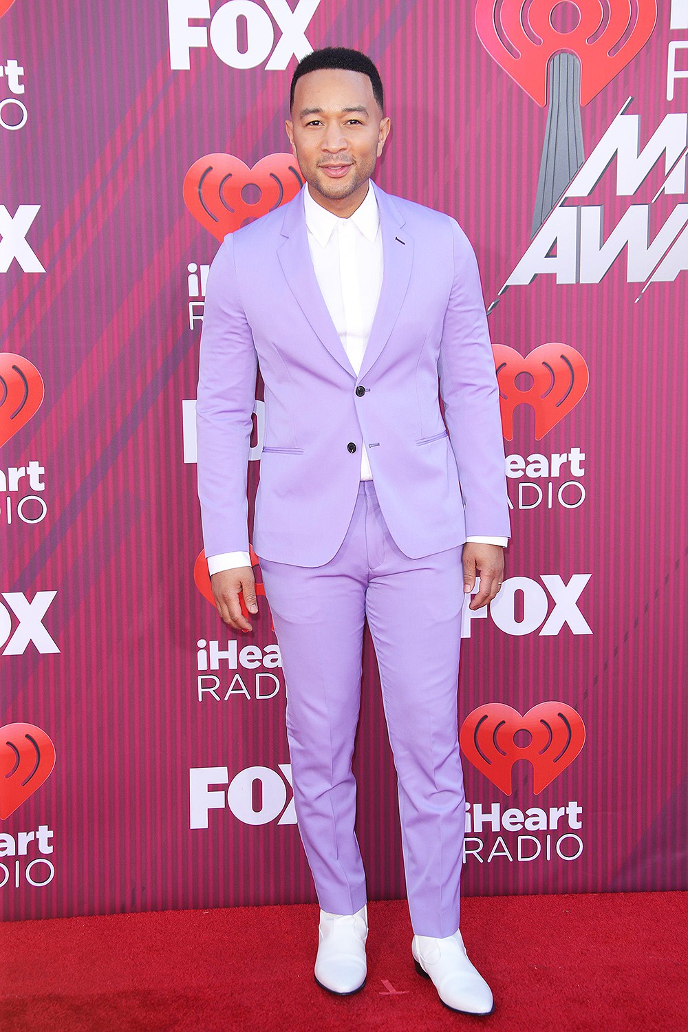 Thảm đỏ iHeartRadio: Taylor Swift chiếm hết spotlight, Katy Perry và Tiffany (SNSD) diện đồ khó đỡ - Ảnh 8. Thảm đỏ iHeartRadio: Taylor Swift chiếm hết spotlight, Katy Perry và Tiffany (SNSD) diện đồ khó đỡ - Ảnh 8.